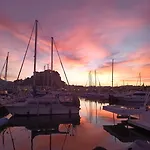 Gorgeous, Sunny With Mountain Views * Denia