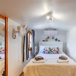 Gorgeous, Sunny With Mountain Views Apartment *