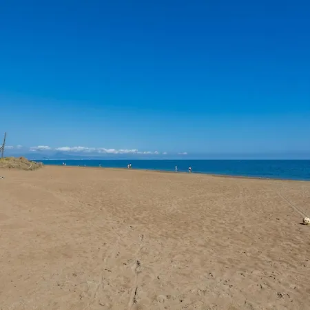 Апартаменты Gorgeous, Sunny With Mountain Views *