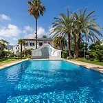 Gorgeous, Sunny With Mountain Views Appartamento
