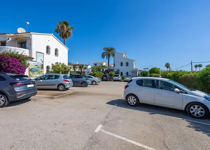 Gorgeous, Sunny With Mountain Views * دينايا