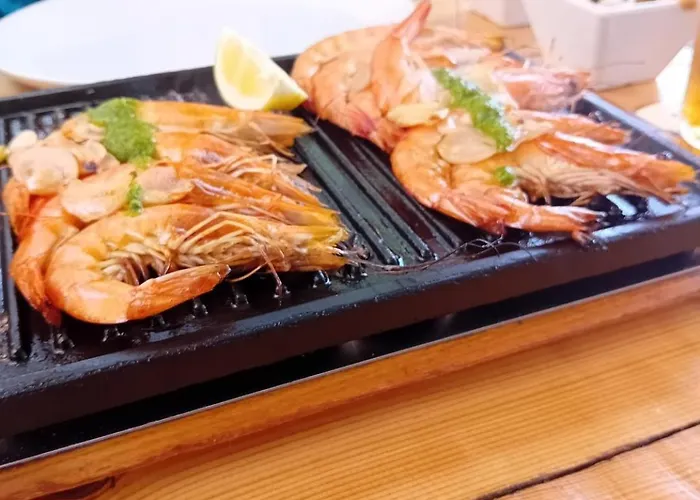 Gorgeous, Sunny With Mountain Views دينايا