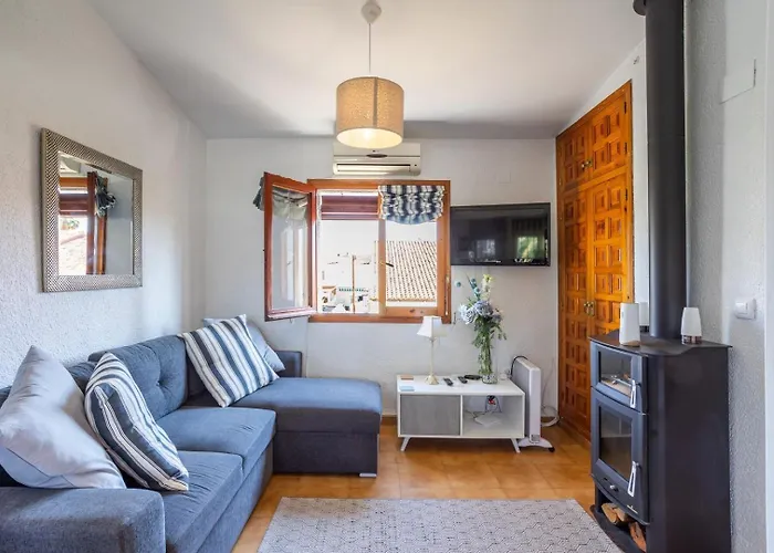 Gorgeous, Sunny With Mountain Views 데니아