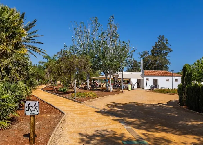 아파트 Gorgeous, Sunny With Mountain Views