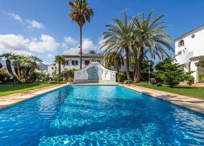 Gorgeous, Sunny With Mountain Views 아파트